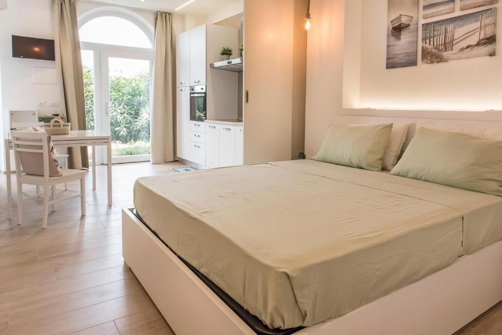 P010 - Porto Recanati, Nuovo Monolocale Fronte Mare エクステリア 写真